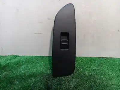 Peça sobressalente para automóvel em segunda mão BOTÃO / INTERRUPTOR ELEVADOR VIDRO DIANTEIRO DIREITO por TOYOTA AURIS  Referências OEM IAM 7423102530 7423102530 7423102530