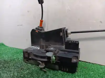 Second-hand car spare part left front door lock for opel combo cargo oem iam references 13203899 13104263g 13203899