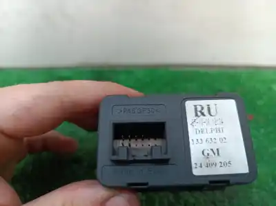 Second-hand car spare part left front power window switch for opel combo cargo oem iam references 13363202 13363202 13363202