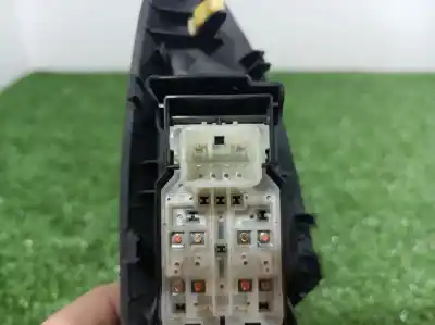 Pezzo di ricambio per auto di seconda mano interruttore alzacristalli anteriore sinistro per peugeot 108 active riferimenti oem iam 193114 193114 193114