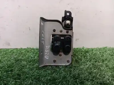 Peça sobressalente para automóvel em segunda mão BOTÃO / INTERRUPTOR ELEVADOR VIDRO DIANTEIRO ESQUERDO por MITSUBISHI COLT (CJ0)  Referências OEM IAM   