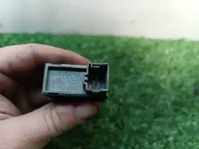 Second-hand car spare part switch for bmw serie 7 (e38) 730il oem iam references 8352253 8352253 8352253