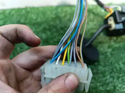 Second-hand car spare part indicator switch for bmw serie 3 compacto (e36) 316i oem iam references 83609073 83609073 83609073