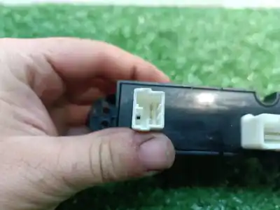 Piesă de schimb auto la mâna a doua avertizare pentru kia cee´d emotion referințe oem iam 937001h000 937001h010 937001h000