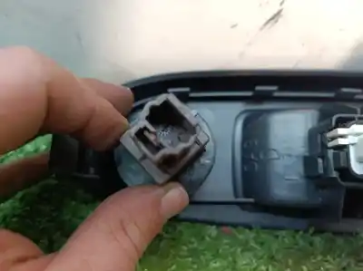 Автозапчастина б/у передній правий віконний вимикач для renault clio ii fase ii (b/cb0) base authentique посилання на oem iam 8200084005 8200084005 8200084005