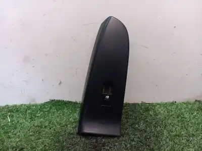 Pezzo di ricambio per auto di seconda mano interruttore alzacristalli anteriore destro per kia cee´d emotion riferimenti oem iam 823611h300