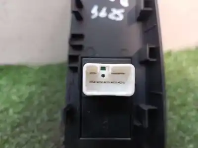 Pezzo di ricambio per auto di seconda mano interruttore alzacristalli anteriore destro per kia cee´d emotion riferimenti oem iam 823611h300 823611h300 823611h300