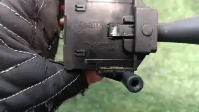 Pezzo di ricambio per auto di seconda mano comando pulito per kia cee´d emotion riferimenti oem iam 3693pa 934201h300 3693pa