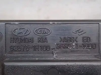 Recambio de automóvil de segunda mano de MANDO ELEVALUNAS TRASERO IZQUIERDO para KIA CEE´D  referencias OEM IAM 935751H100 369511 1000