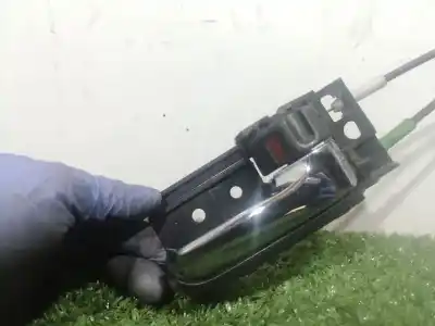 Second-hand car spare part front right door lock for toyota corolla (_e12_) 1.4 d (nde120_) oem iam references   