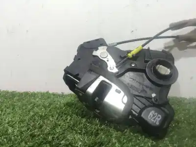 Second-hand car spare part front right door lock for toyota corolla (_e12_) 1.4 d (nde120_) oem iam references   