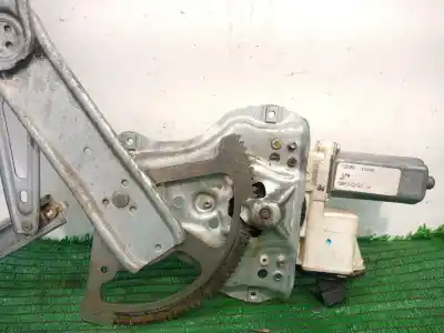 Second-hand car spare part right front power window switch for toyota corolla (_e12_) 1.4 d (nde120_) oem iam references 992046100 6981002130 992046100