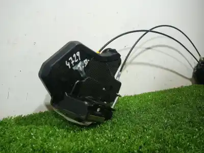 Second-hand car spare part rear right door lock for toyota corolla (_e12_) 1.4 d (nde120_) oem iam references   