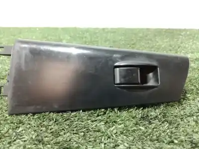 Peça sobressalente para automóvel em segunda mão Botão / Interruptor Elevador Vidro Dianteiro Direito por TOYOTA COROLLA (_E12_) 1.4 D (NDE120_) Referências OEM IAM 7423102300 54035103 8480102361