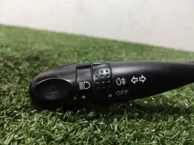 Second-hand car spare part headlights switch for toyota corolla (_e12_) 1.4 d (nde120_) oem iam references 173681 173681 173681