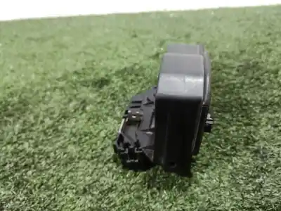 Second-hand car spare part rear right door lock for bmw 1 (e81) 120 d oem iam references 7202148 7202148 7202148