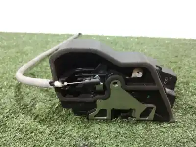 Peça sobressalente para automóvel em segunda mão fechadura da porta dianteira direita por bmw 1 (e81) 120 d referências oem iam 7202146 a046998 7202146