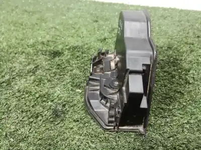 Second-hand car spare part rear left door lock for bmw 1 (e81) 120 d oem iam references 7202147 7202147 a046998