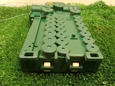 Pezzo di ricambio per auto di seconda mano scatola relè/fusibili per bmw 5 (e39) 523 i riferimenti oem iam 61138370641 61138367768 5518361