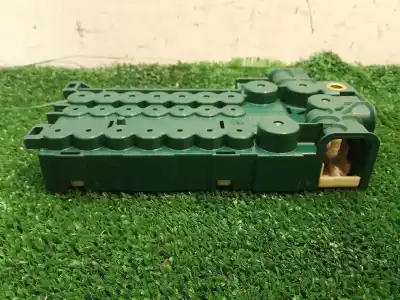 Pezzo di ricambio per auto di seconda mano scatola relè/fusibili per bmw 5 (e39) 523 i riferimenti oem iam 61138370641 61138367768 5518361