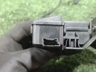 Second-hand car spare part trunk lock for bmw 1 (e81) 120 d oem iam references 7840617 7840617 7840617