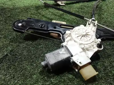 Second-hand car spare part driver left window regulator for bmw 1 (e81) 120 d oem iam references 7067795s 7138465e 7067795s