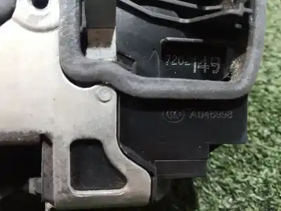 Second-hand car spare part left front door lock for bmw 1 (e81) 120 d oem iam references a046998 7202149 a046998