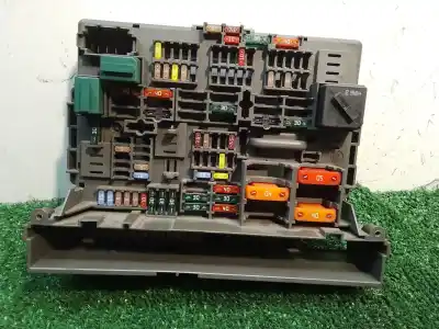 Second-hand car spare part FUSE BOX UNIT for BMW 1 (E81)  OEM IAM references 911944603 08539491030101 106887
