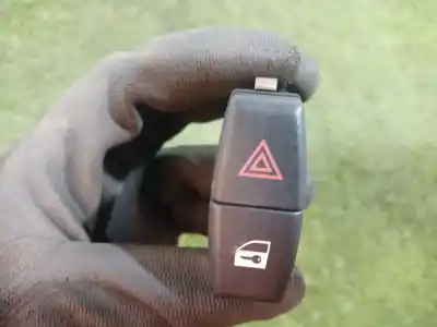 Pezzo di ricambio per auto di seconda mano Avvertimento per BMW X3 (E83) xDrive 20 d Riferimenti OEM IAM 6131691950606 6131691950606 