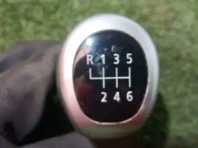 Second-hand car spare part Gear Lever Knob for BMW X3 (E83) xDrive 20 d OEM IAM references   