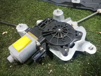 Pezzo di ricambio per auto di seconda mano alzacristalli anteriore destro per ssangyong tivoli 1.6 riferimenti oem iam 98820x1010 98820x1010 98820x1010