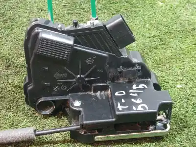 Автозапчастина б/у замок заднього правого дверя для ssangyong tivoli 1.5 посилання на oem iam 7132035001 7132035001 7132035001