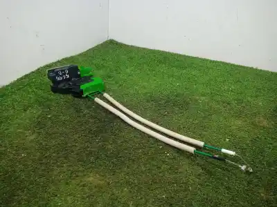 Peça sobressalente para automóvel em segunda mão Fechadura Da Porta Dianteira Direita por SSANGYONG TIVOLI 1.5 Referências OEM IAM 712203500 712203500 712203500