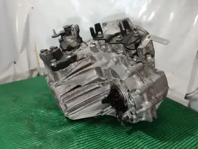 Автозапчастина б/у коробка передач для ssangyong tivoli 1.5 посилання на oem iam 3102035320 3102035320 3102035320