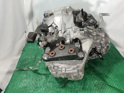 Автозапчастина б/у коробка передач для ssangyong tivoli 1.5 посилання на oem iam 3102035320 3102035320 3102035320