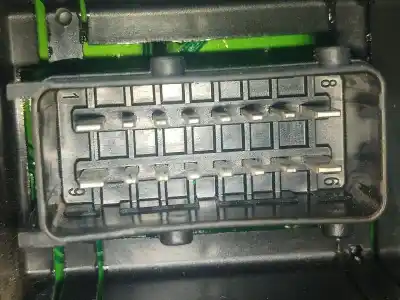 Second-hand car spare part fuse box unit for citroen berlingo multispace (b9) 1.2 puretech 110 oem iam references 281197595 281164872 281197595