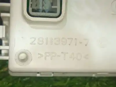 Peça sobressalente para automóvel em segunda mão módulo eletrônico por renault fluence (l3_) z.e. referências oem iam 281139717 280389917r 281139717