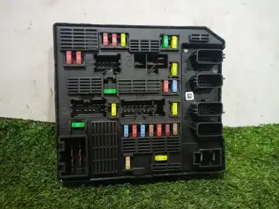 Second-hand car spare part fuse box unit for renault fluence (l3_) z.e. oem iam references usml38 284b63080r usml38