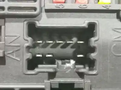 Second-hand car spare part fuse box unit for renault fluence (l3_) z.e. oem iam references usml38 284b63080r usml38