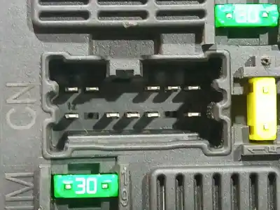 Second-hand car spare part fuse box unit for renault fluence (l3_) z.e. oem iam references usml38 284b63080r usml38
