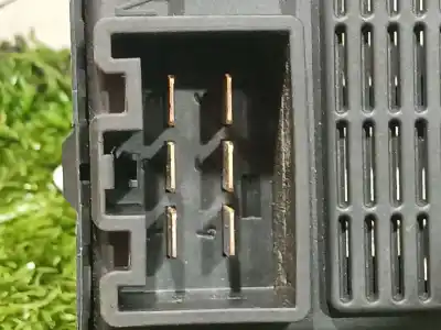 Second-hand car spare part fuse box unit for renault fluence (l3_) z.e. oem iam references usml38 284b63080r usml38