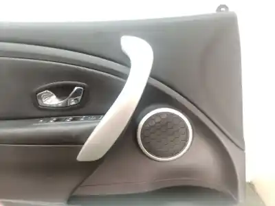Recambio de automóvil de segunda mano de guarnecido puerta delantera izquierda para renault fluence (l3_) 1.5 dci (l30d l30l l306 l33f l33l l33m l33v l33w) referencias oem iam 15622741 15622741 15622741