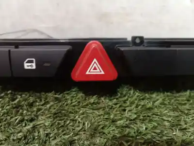 Second-hand car spare part hazard warning lights for kia cee´d hatchback (ed) 1.6 crdi 90 oem iam references 937001h000 937001h010 937001h000