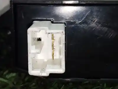 Second-hand car spare part hazard warning lights for kia cee´d hatchback (ed) 1.6 crdi 90 oem iam references 937001h000 937001h010 937001h000