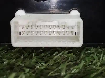 Second-hand car spare part hazard warning lights for kia cee´d hatchback (ed) 1.6 crdi 90 oem iam references 937001h000 937001h010 937001h000