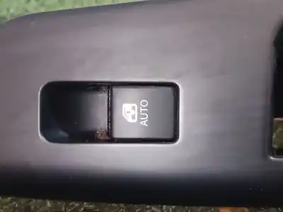 Second-hand car spare part right front power window switch for kia cee´d hatchback (ed) 1.6 crdi 90 oem iam references 823611h000 935761h100 823611h000