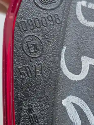 Автозапчасти б/у правый задний фонарь за opel astra j (p10) 1.7 cdti (68) ссылки oem iam 1090098 1090098 1090098