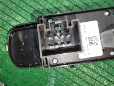 Peça sobressalente para automóvel em segunda mão botão / interruptor elevador vidro dianteiro esquerdo por ford fiesta vi (cb1, ccn) 1.6 tdci referências oem iam 10008940 10008940 10008940