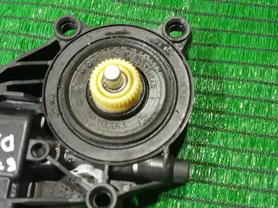 Second-hand car spare part right front window motor for ford fiesta vi (cb1, ccn) 1.6 tdci oem iam references 0130822407 0130822407 0130822407