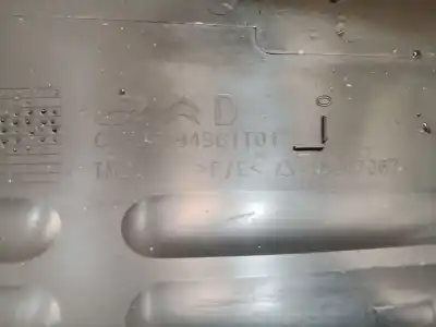 Peça sobressalente para automóvel em segunda mão forra / revestimento da porta dianteira direita por citroen c4 cactus 1.2 thp 110 referências oem iam 94961t01 94961t01 94961t01